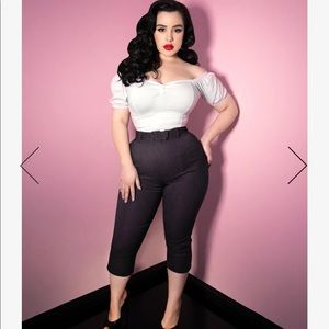 Vixen by Micheline Pitt Faux Denim Capri Pants